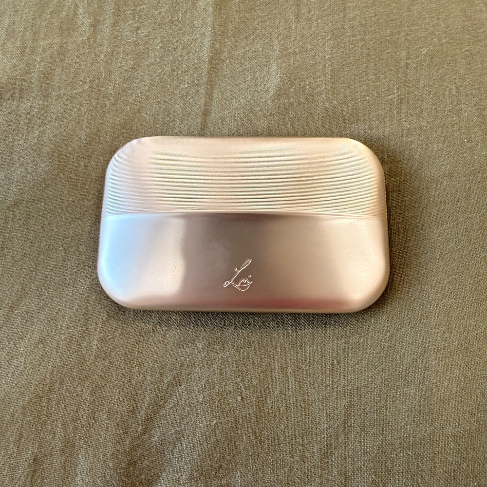 Lisa Eldridge Betty Eye Shadow Palette (only swatched) - Picture 3 of 3